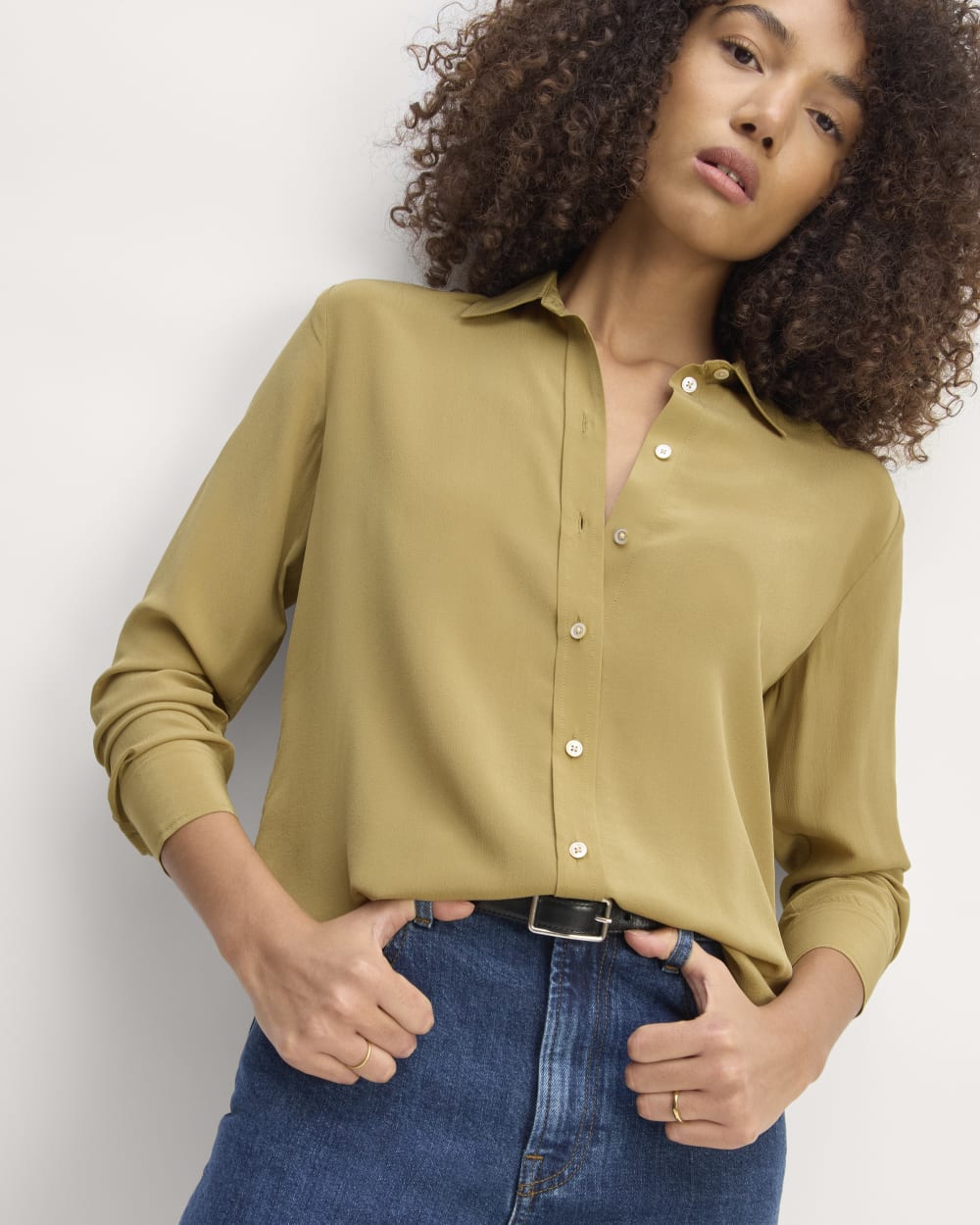 The Must-Have Shirt in Washable Silk in Fennel Seed — detail view