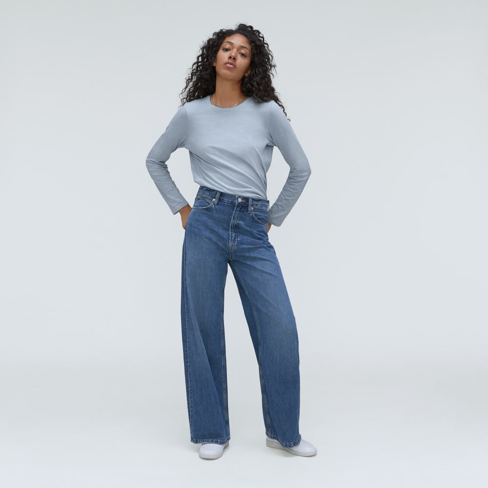 The Organic Cotton Long-Sleeve Crew in Mist — detail view