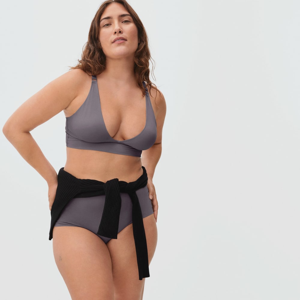 The Invisible Bra in Plum Grey — detail view