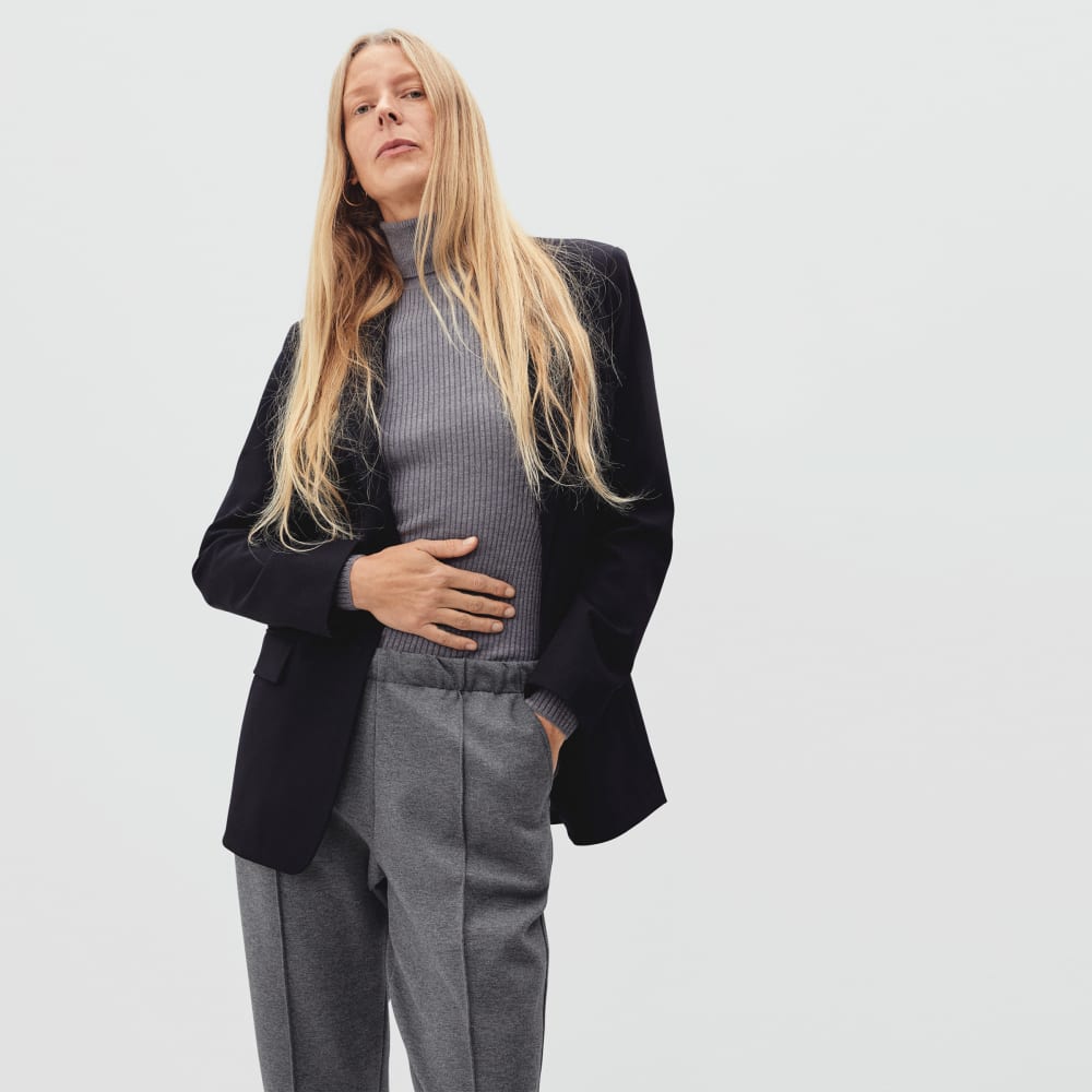The Dream Pant® in Heathered Charcoal — detail view