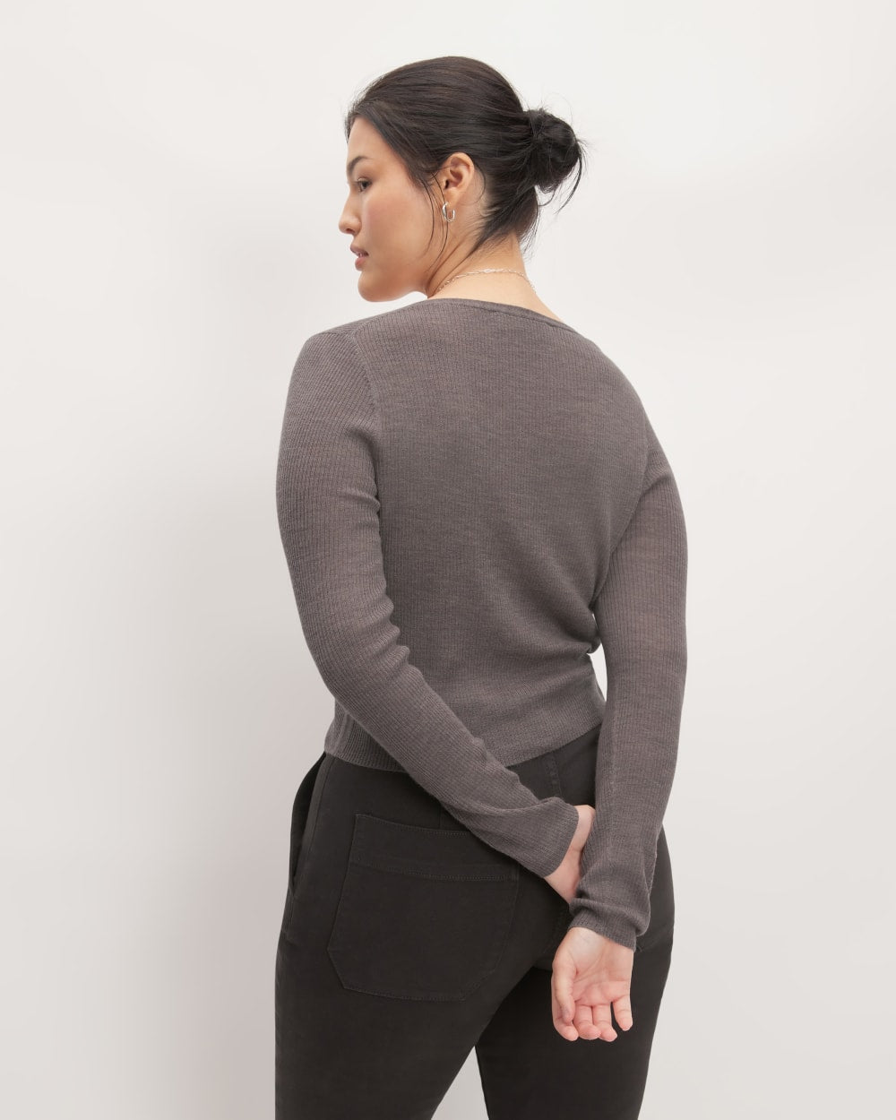 The Cardigan in Ultrasoft Merino in Heather Cocoa — detail view