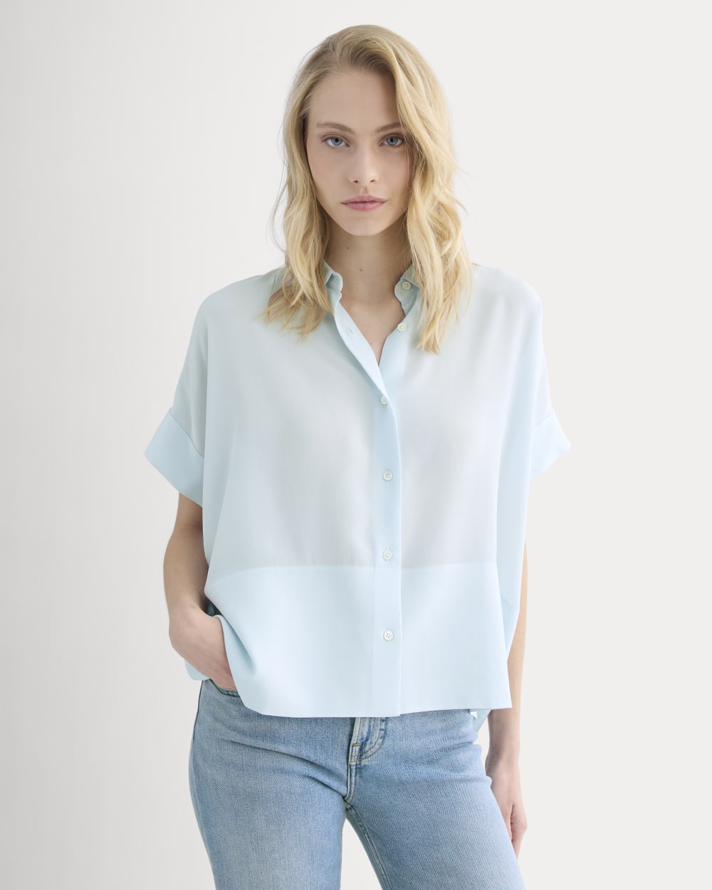 The Boxy Shirt in Washable Silk in Skywriting — front view
