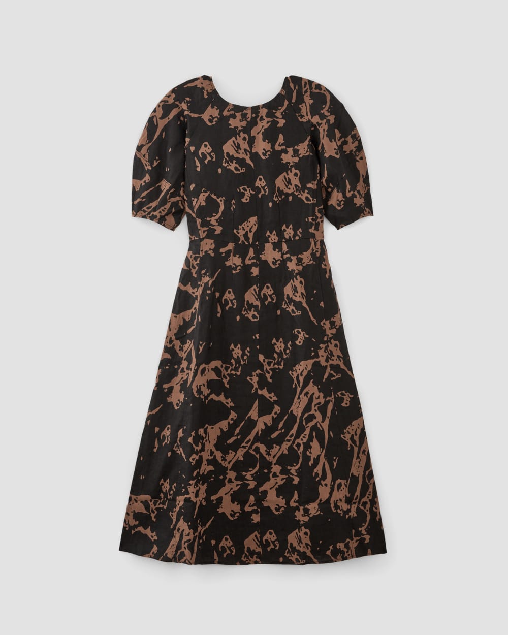 The Linen Short-Sleeve Scoop Midi Dress in Carob Brown Abstract — alternate view