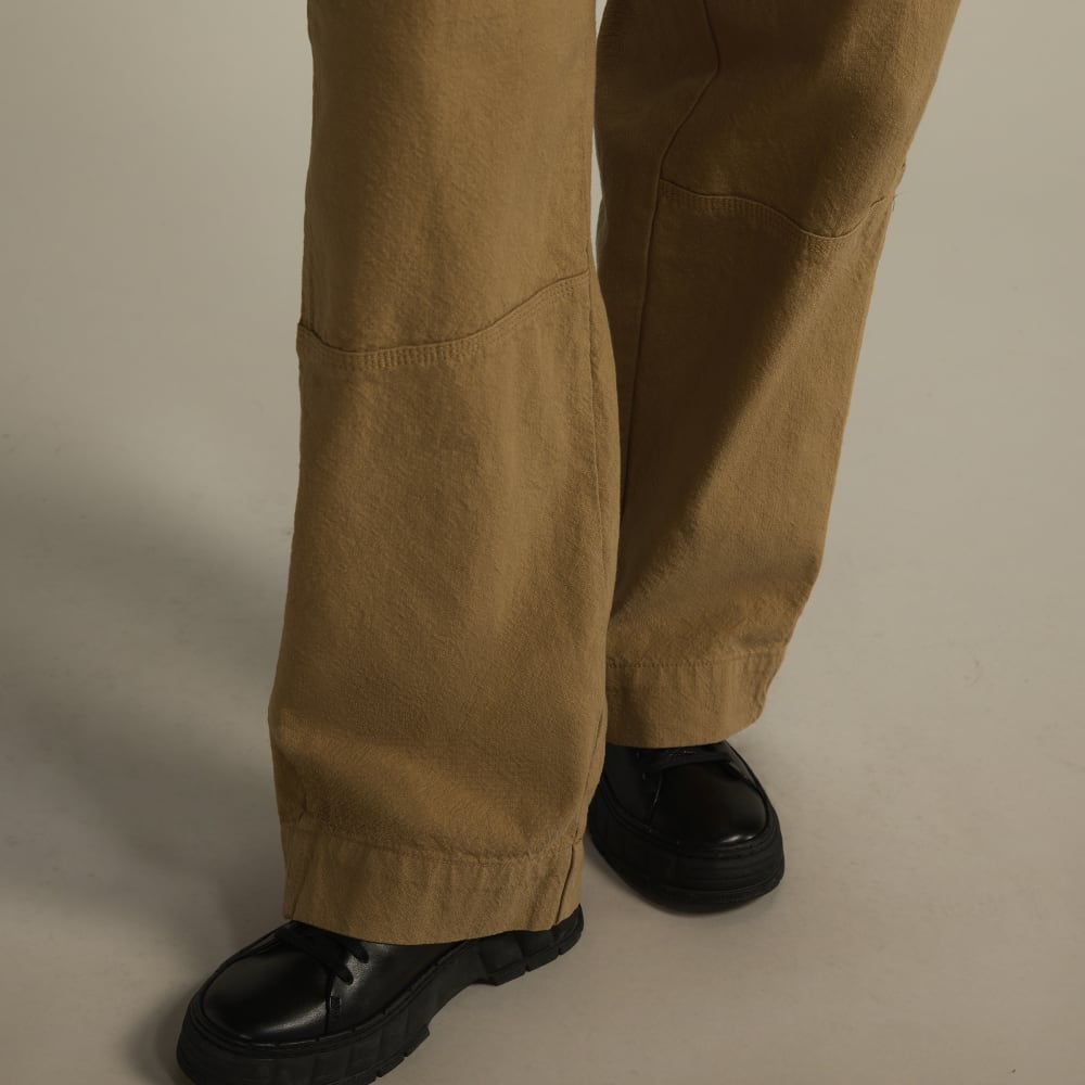 The Canvas Organic Cotton Pull-On Pant in Cappuccino — detail view