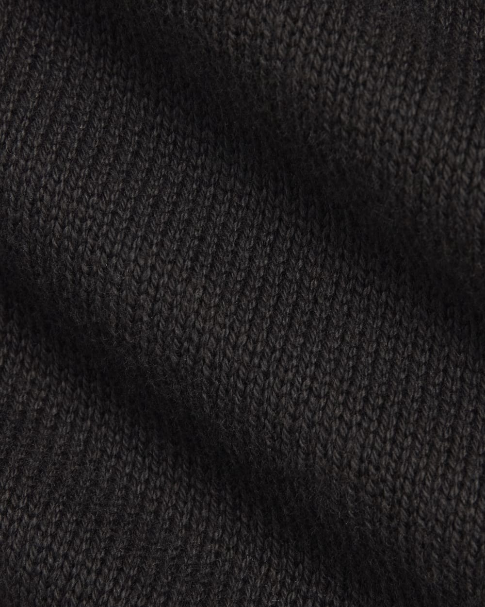The Boxy Polo in Everyday Cotton in Black — detail view