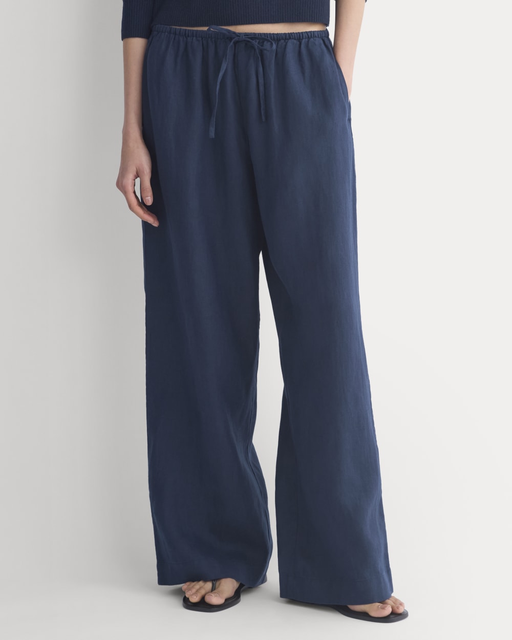 The Drawstring Pant in Linen in Navy — detail view