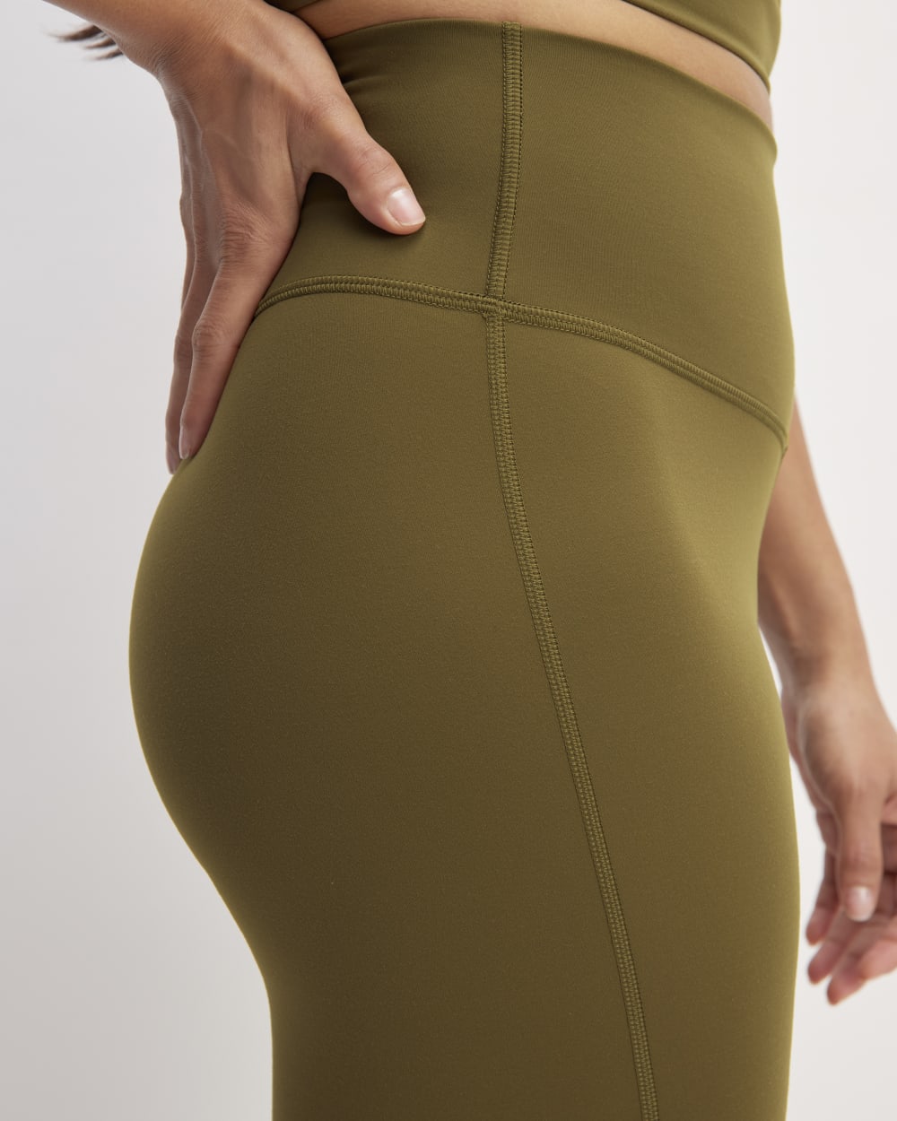 The Perform Flare Legging in Beech — detail view