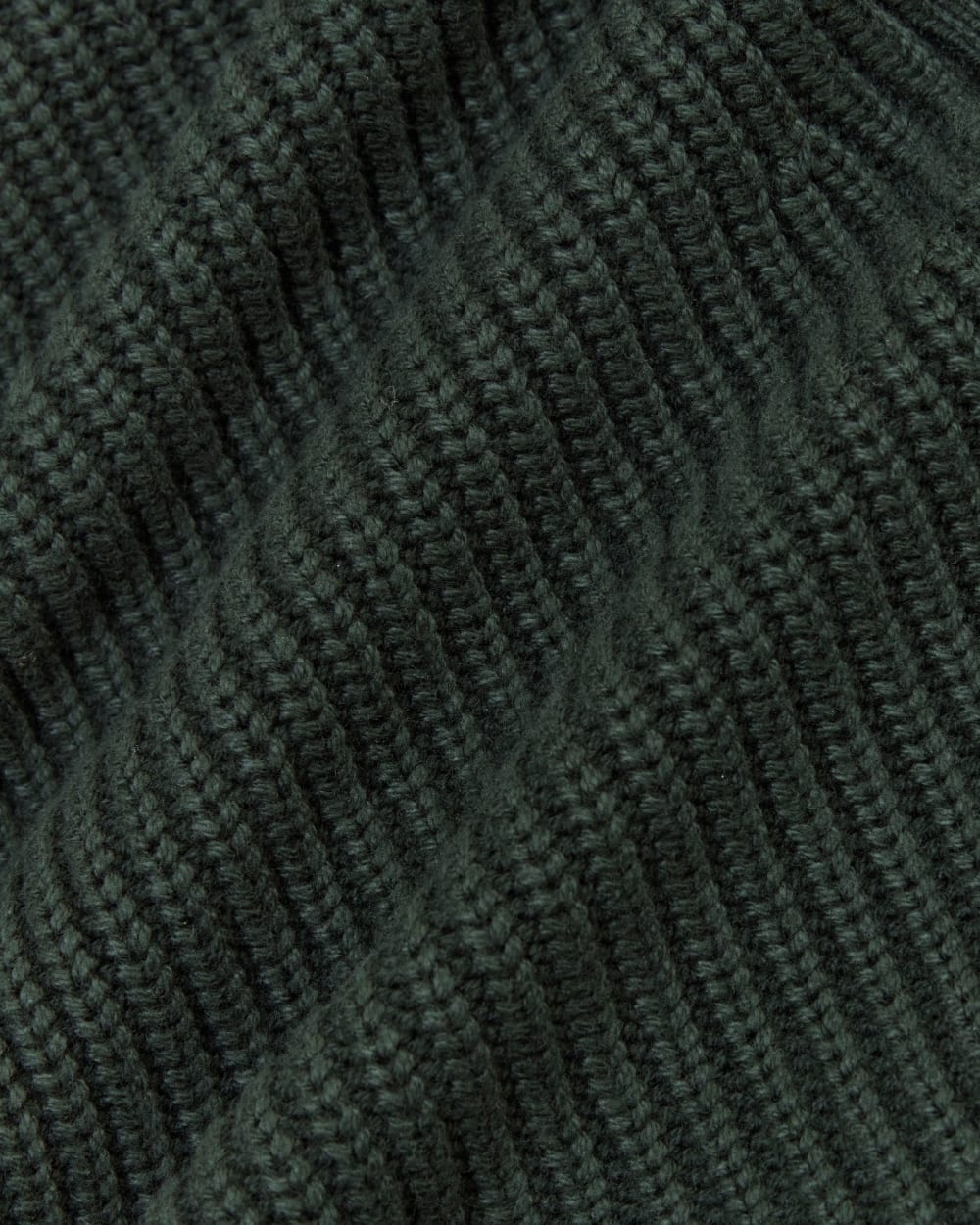 The Boxy Cardigan in Everyday Cotton in Scarab — detail view