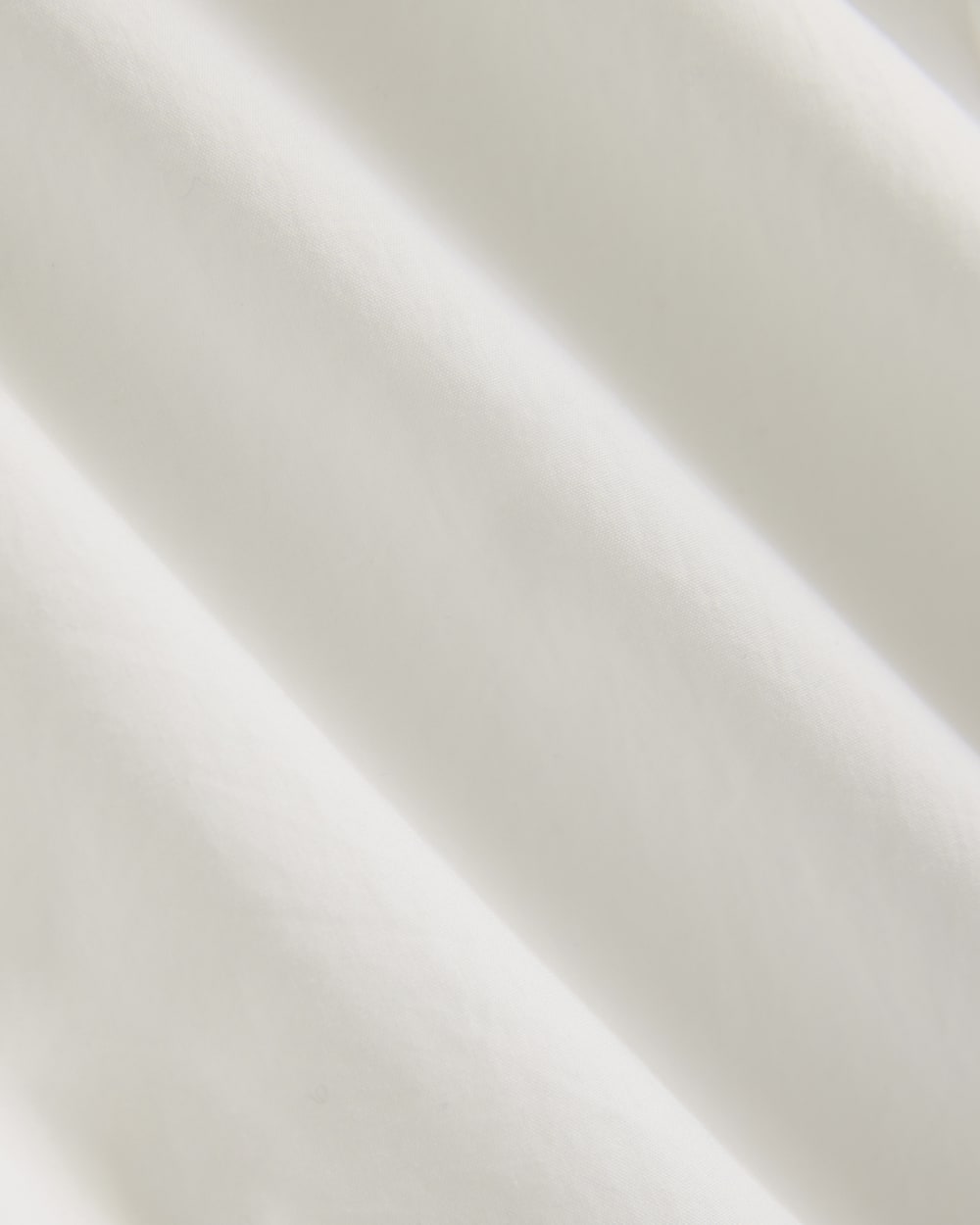 Lantern-Sleeve Shirt in Lightweight Cotton in White — detail view