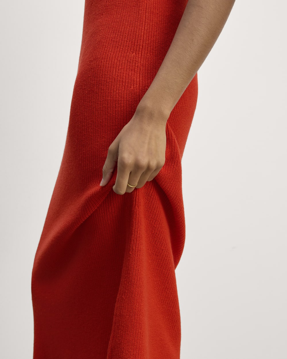 The Midi Dress in Everyday Cotton in Poppy Red — detail view