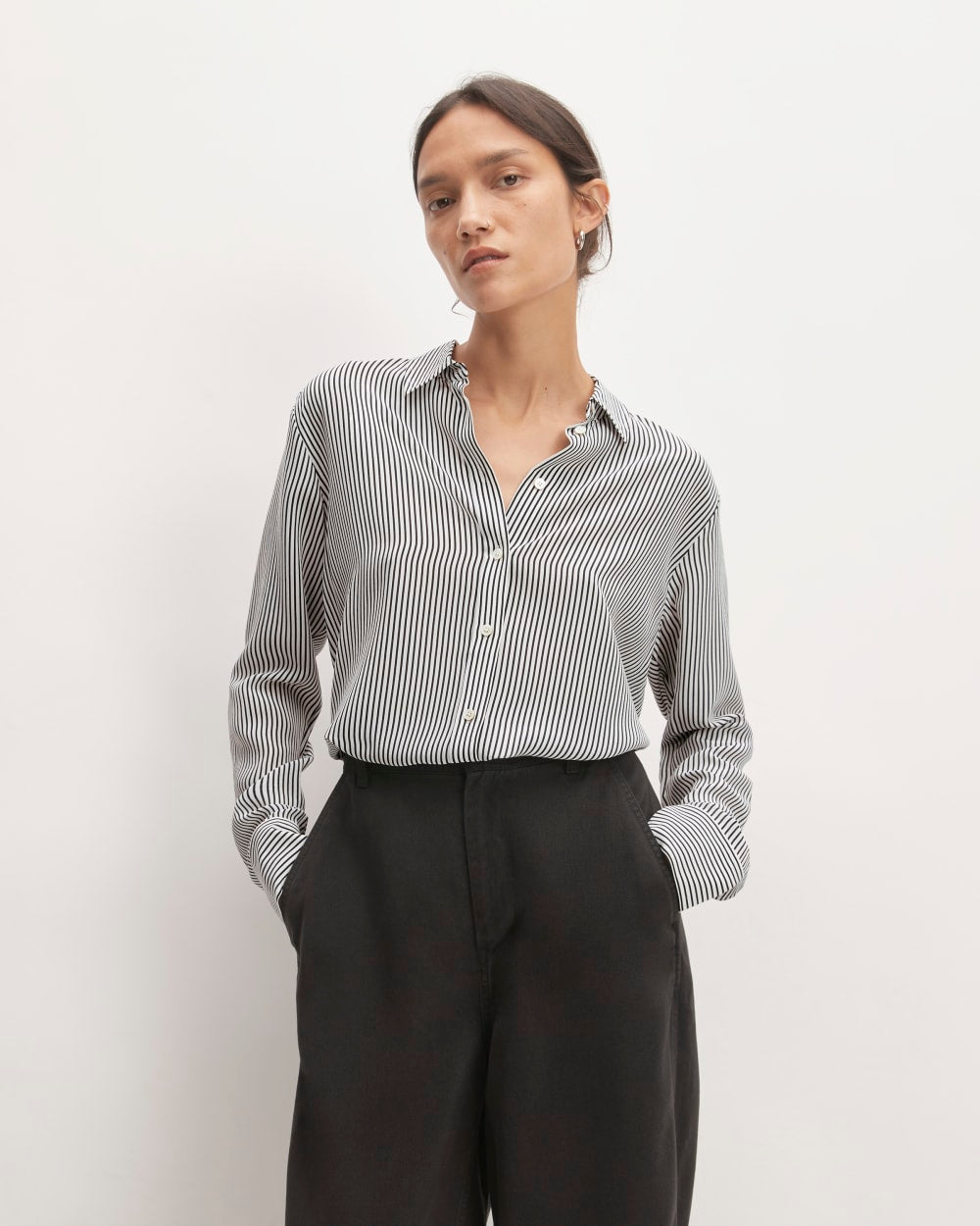 The Must-Have Shirt in Washable Silk in Black / White — front view