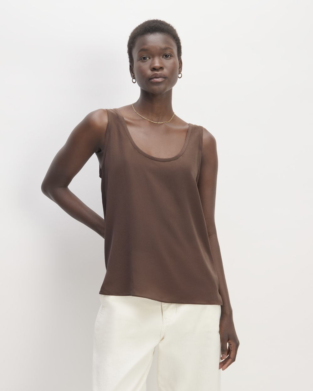The Scoop Tank in Washable Silk in Cocoa — front view