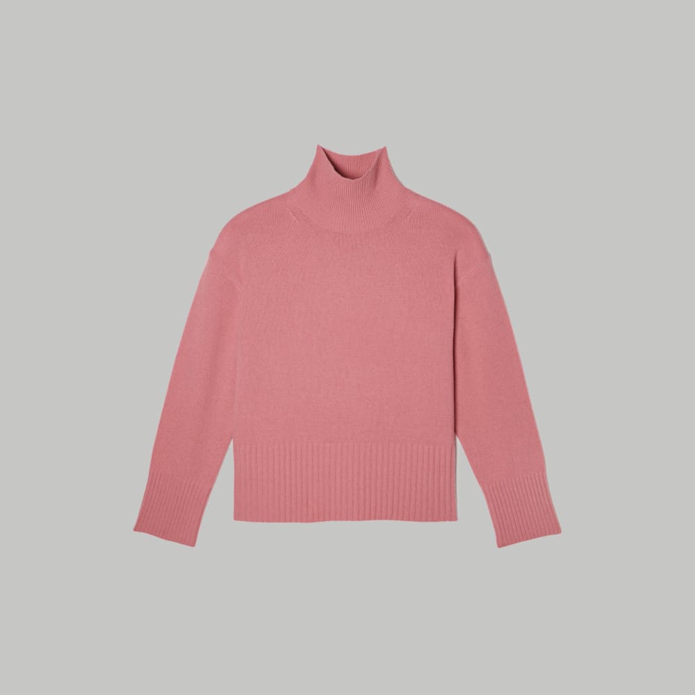 The Cashmere Oversized Turtleneck in Bubblegum — alternate view