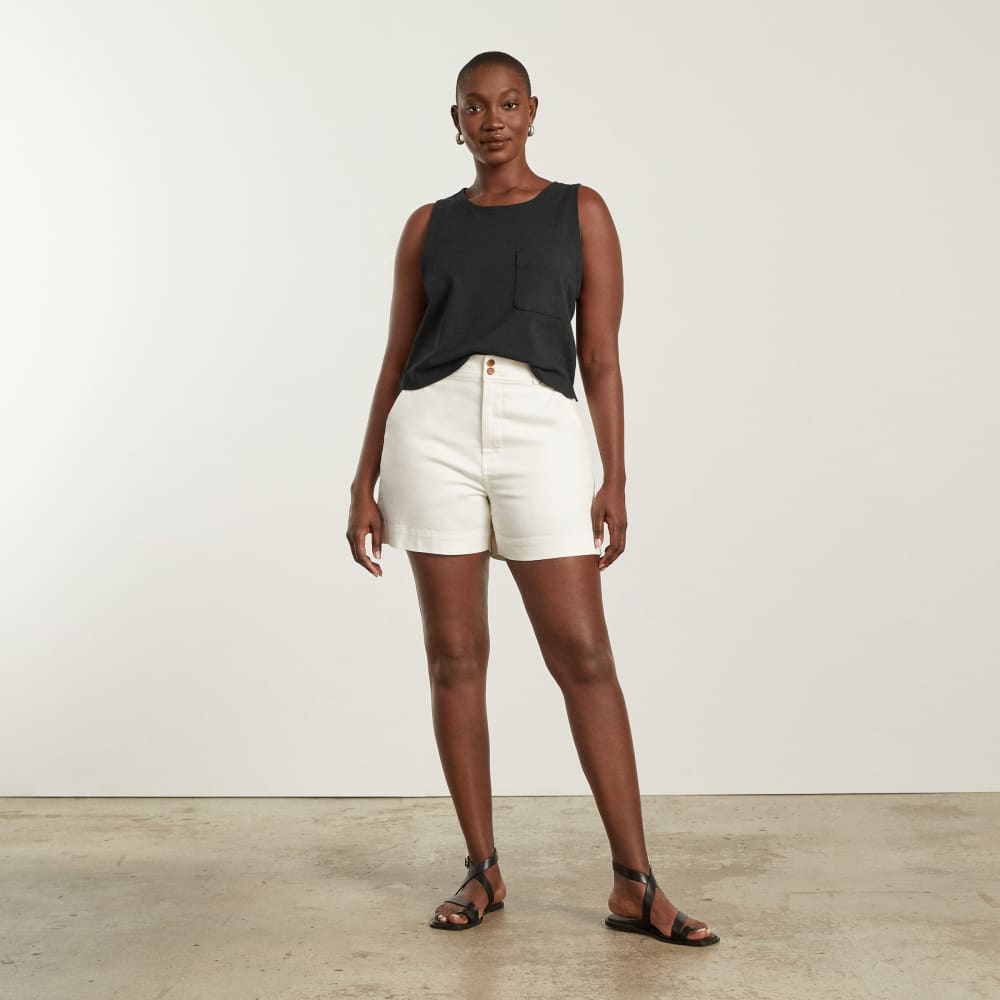 The Premium Weight Cropped Pocket Tank in Black — detail view