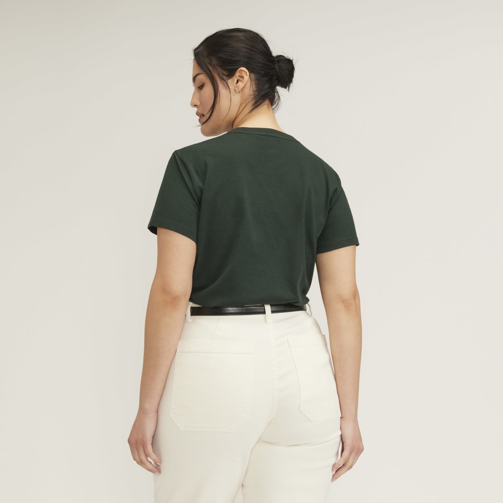 The Box-Cut Tee in Essential Cotton in Scarab — detail view