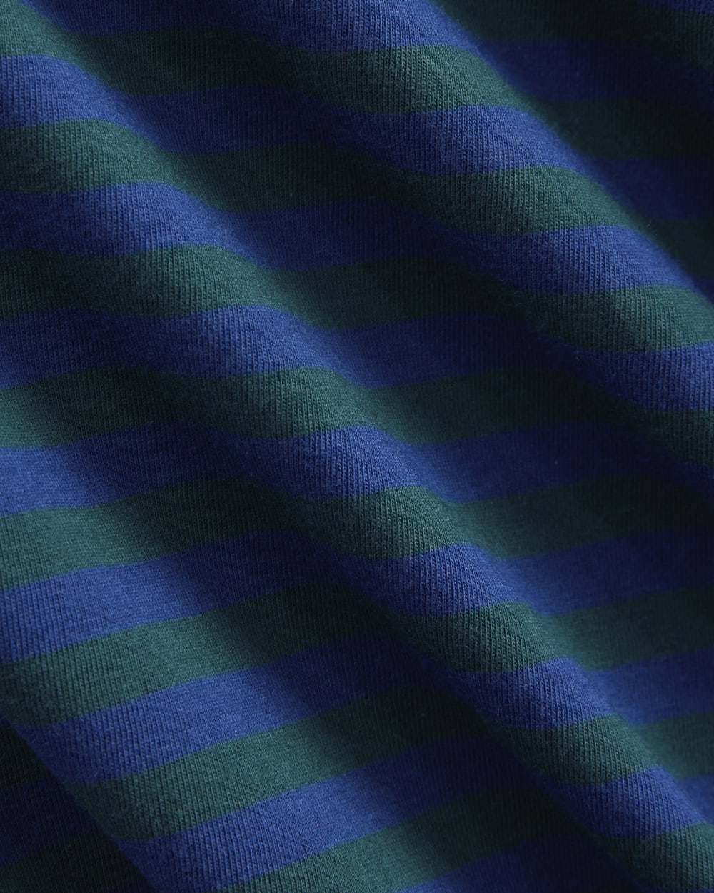 The Box-Cut Tee in Essential Cotton in Navy Peony/Dark Sea — detail view