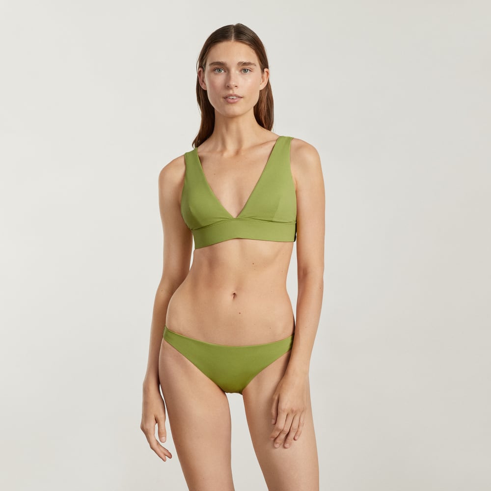 The Triangle Bikini Top in Pepper — detail view
