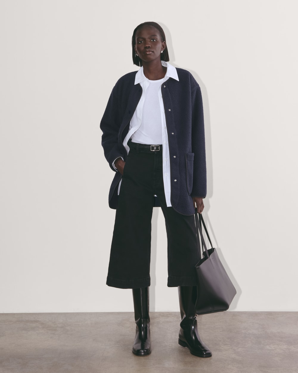 The Teddy Liner in Navy — detail view