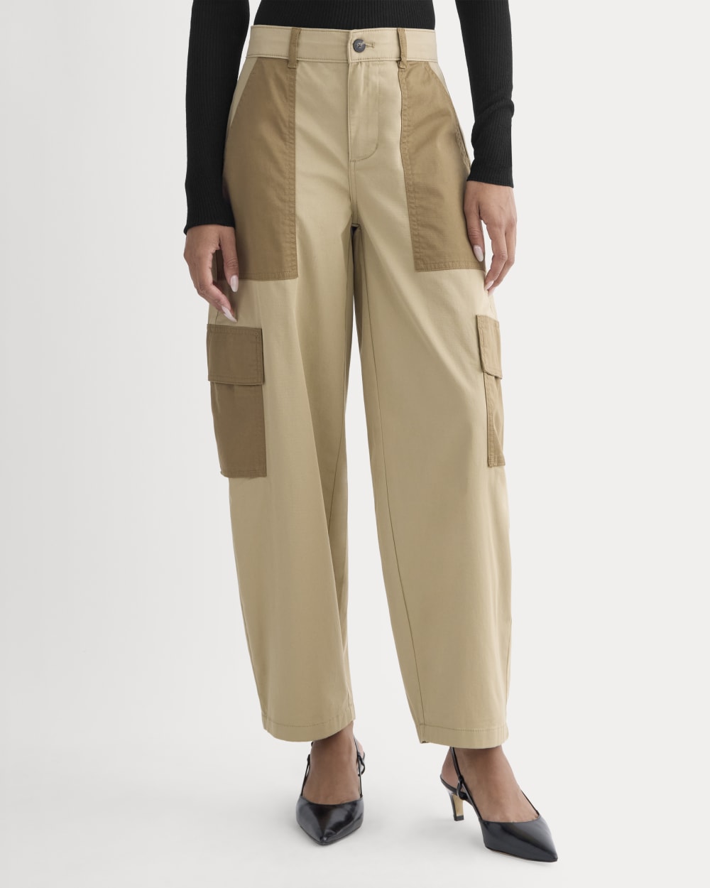The Utility Cargo Pant in Warm Trench / Soft Brown — detail view