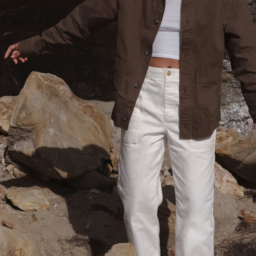 The Organic Cotton Herringbone Pant in Bone — detail view