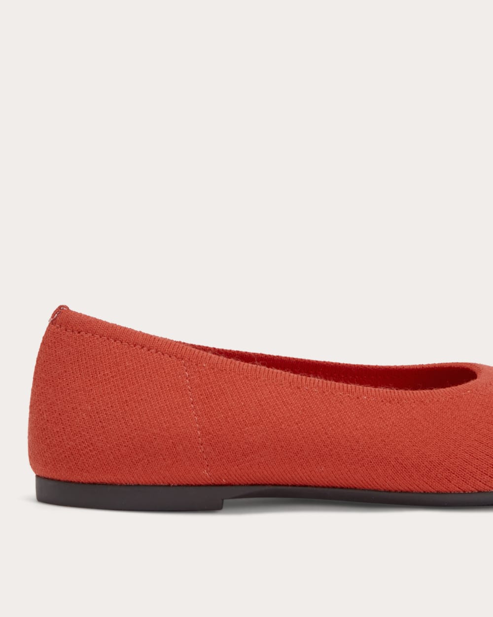 The Day Glove in ReKnit in Poppy Red — detail view
