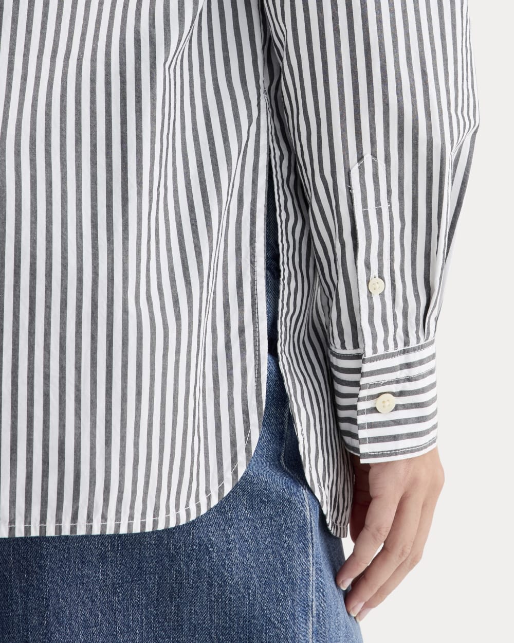 The Boyfriend Shirt in Ultrasoft Cotton in Optic White / Black — detail view