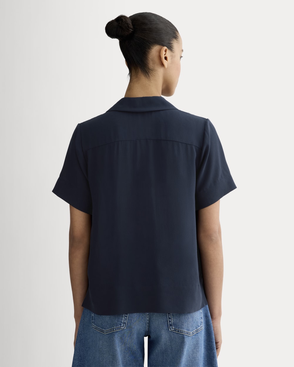 The Notch Shirt in Washable Silk in Navy — detail view