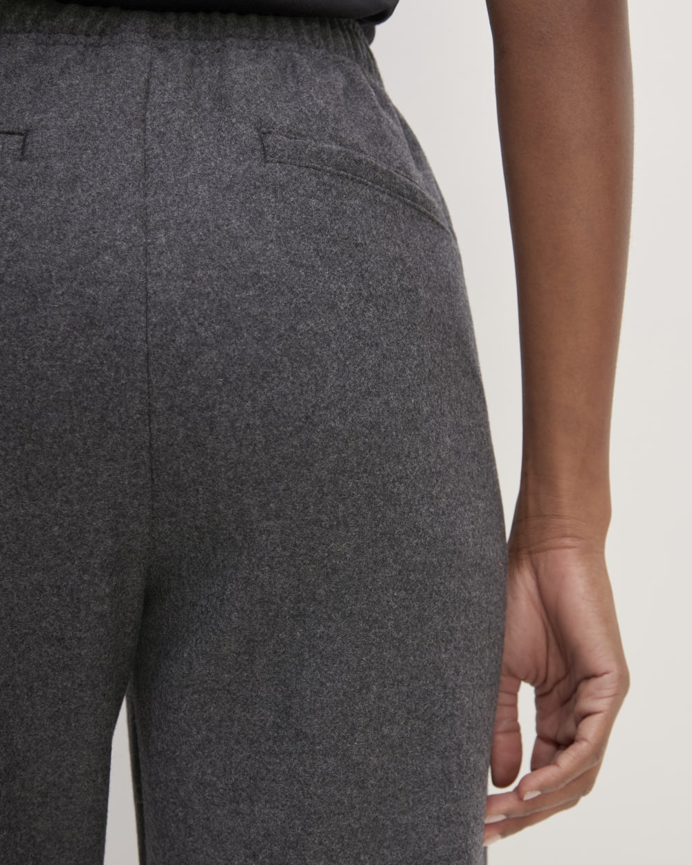 The Wool Flannel Pull-On Pant in Heather Charcoal — detail view