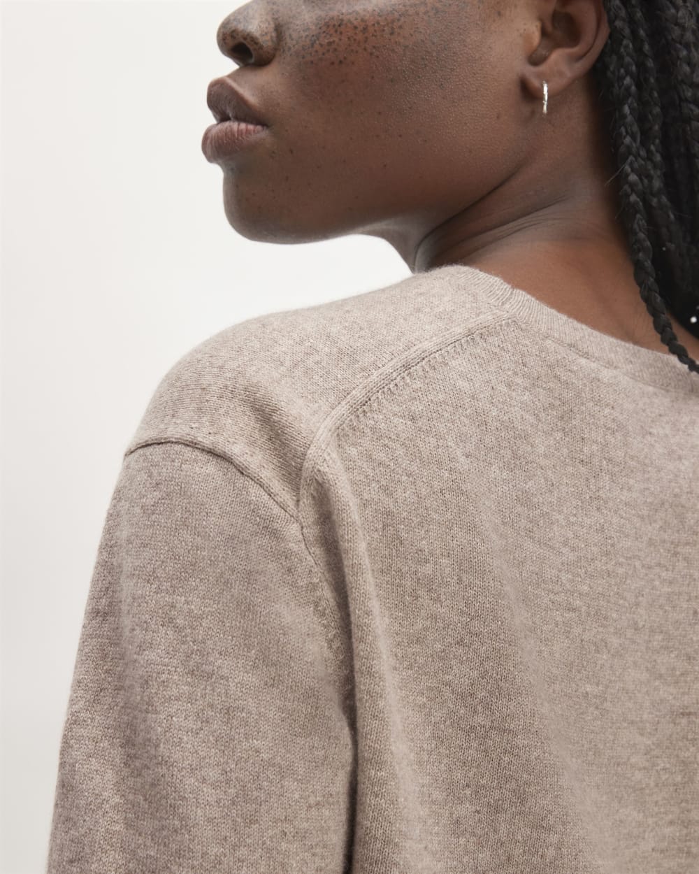 The Classic Crew in Cashmere in Toasted Sesame — detail view