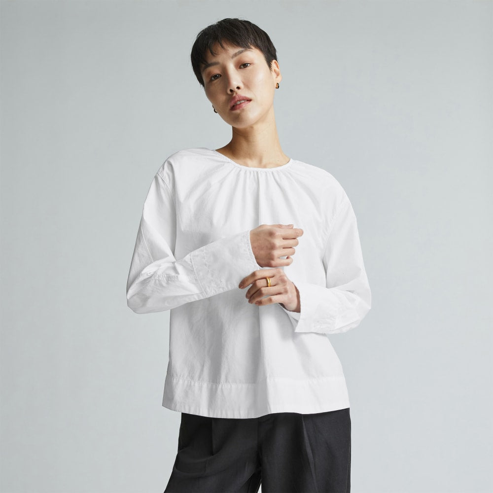 The Poplin Breeze Shirt in White — front view