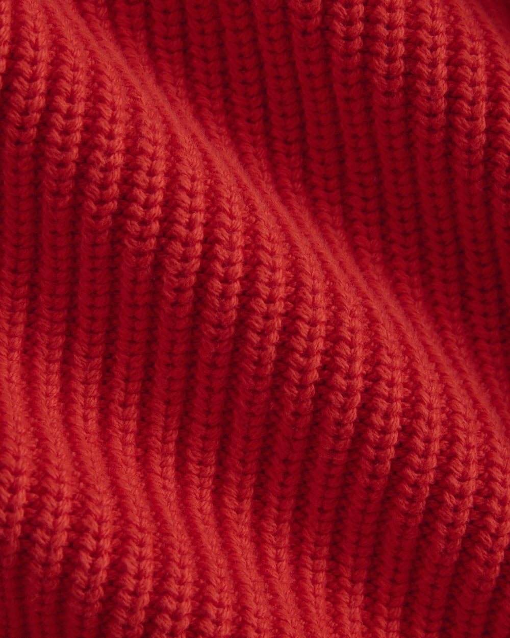 Shrunken Cardigan in Everyday Cotton in Fiery Red — detail view