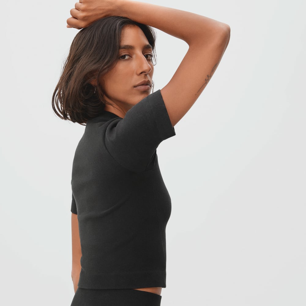 The Seamless Tee in Black — alternate view