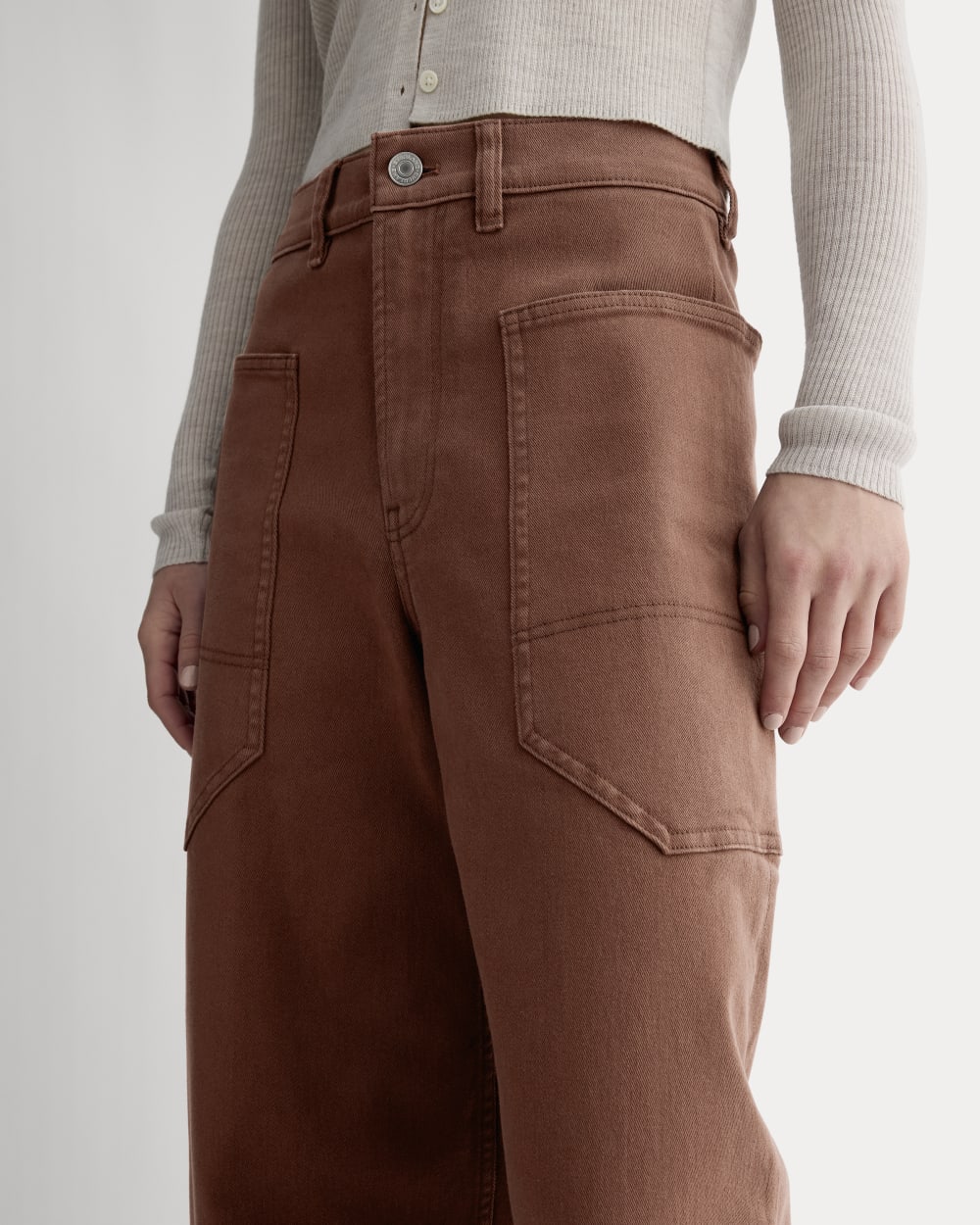 The Utility Gardener Pant in Rosewood — detail view