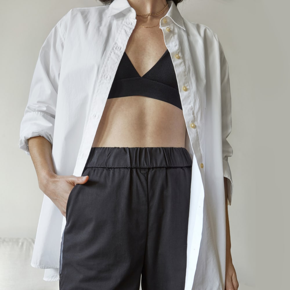 The Invisible Bra in Black — detail view