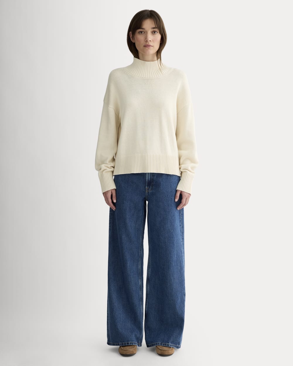 The Boxy Turtleneck in Everyday Cotton in Canvas — detail view
