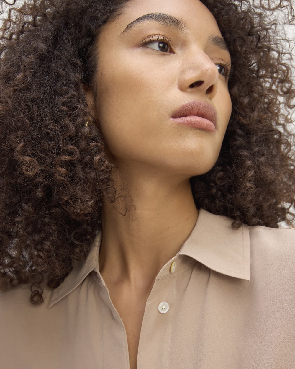 The Boyfriend Shirt in Washable Silk in Chanterelle — detail view