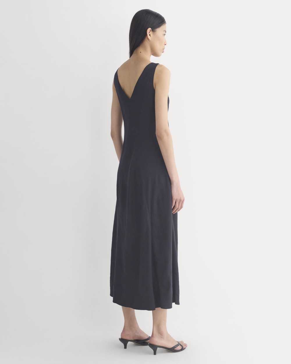Deep V Seamed Dress in Stretch Linen in Black — detail view
