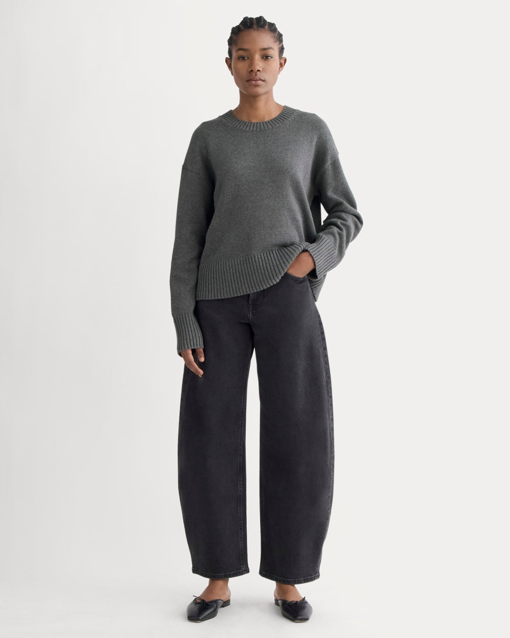 The Boxy Sweater in Everyday Cotton in Heathered Charcoal — detail view