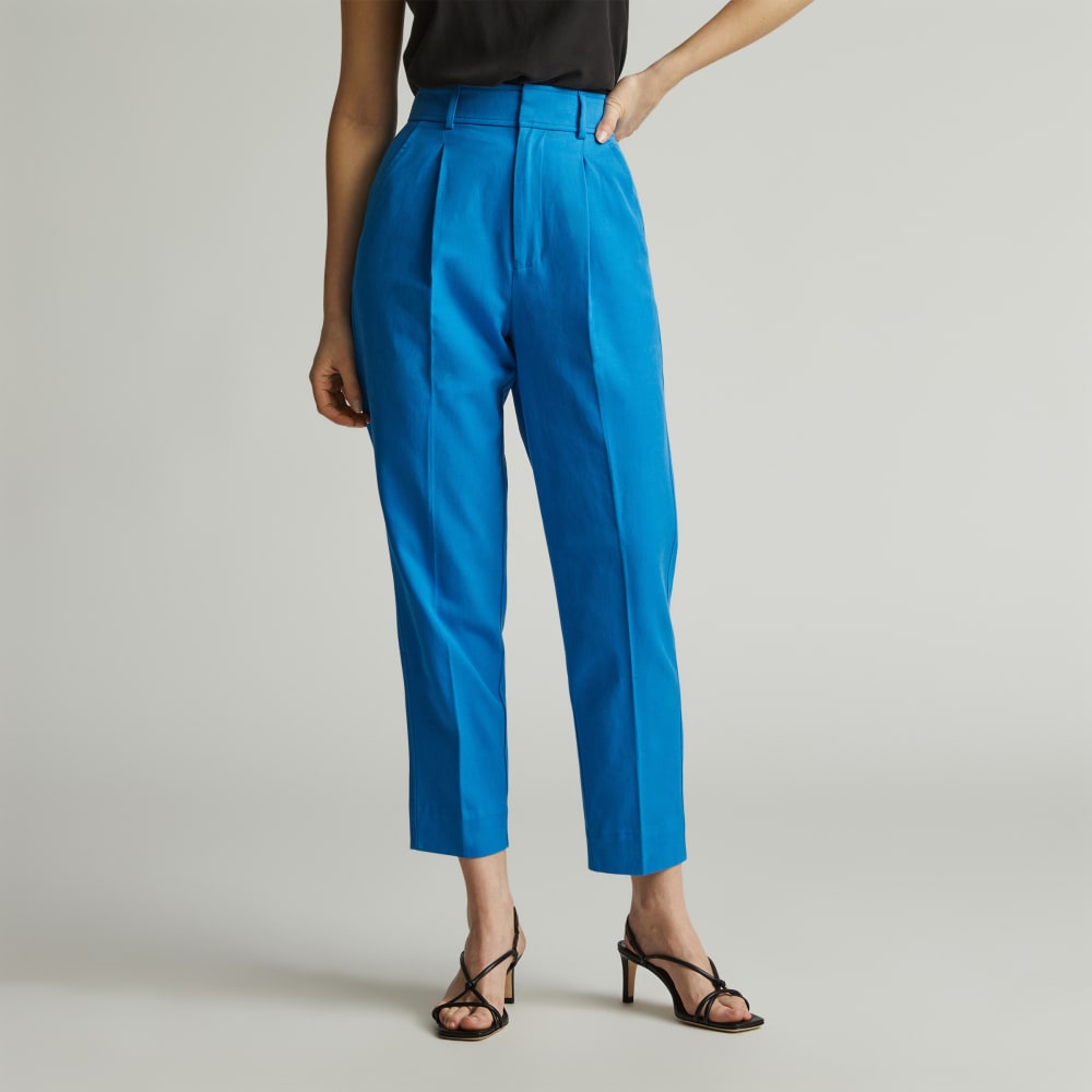 The Draper Tapered Pant in Buttersmooth in Brilliant Blue — detail view