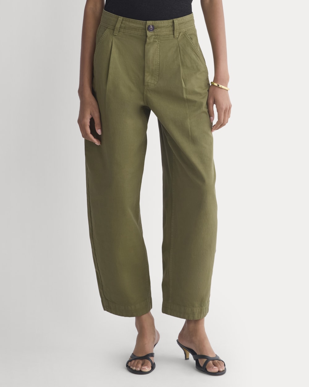 The Everywhere Pant in Mayfly — detail view