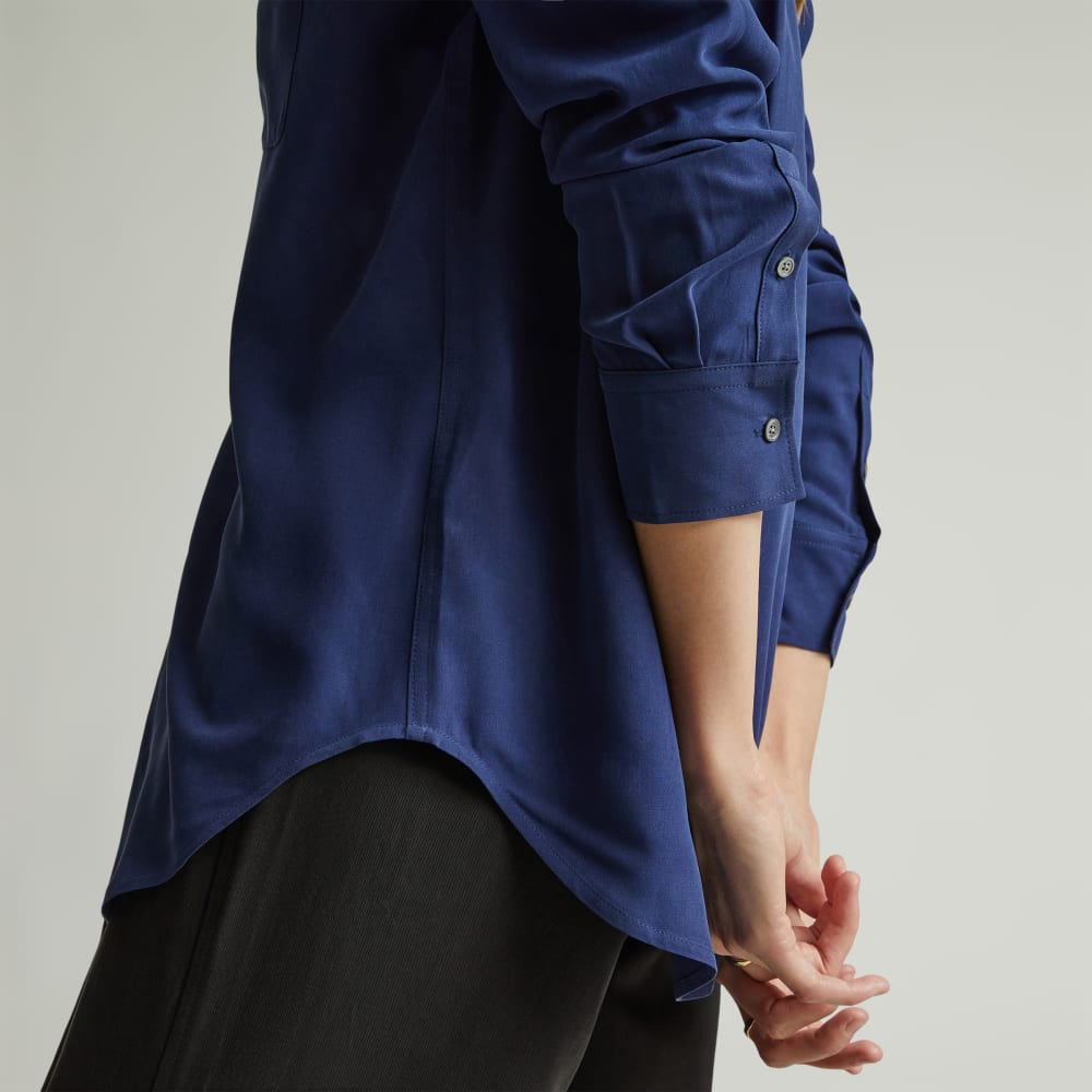 The Washable Silk Relaxed Shirt in Ocean Cavern — detail view