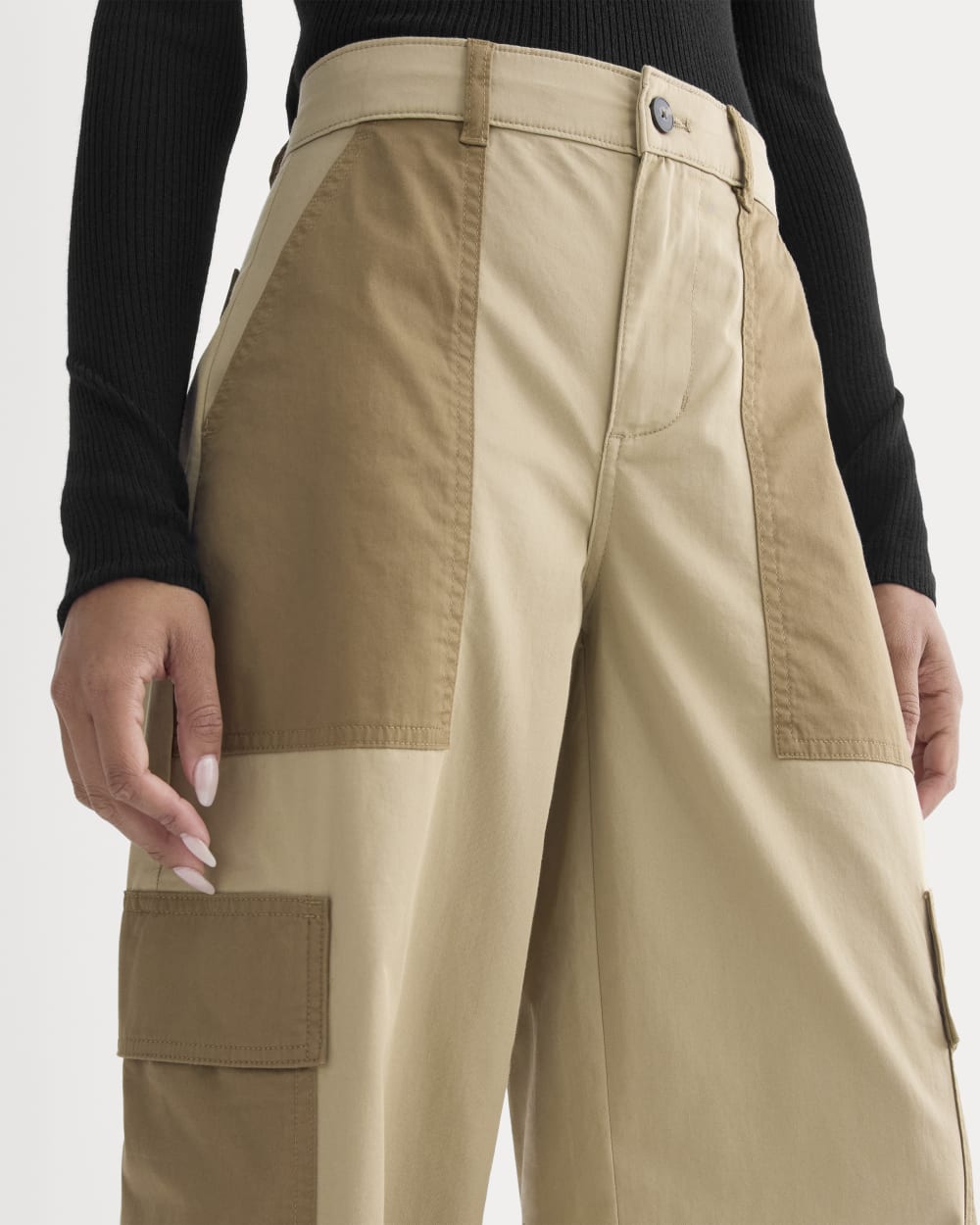 The Utility Cargo Pant in Warm Trench / Soft Brown — detail view