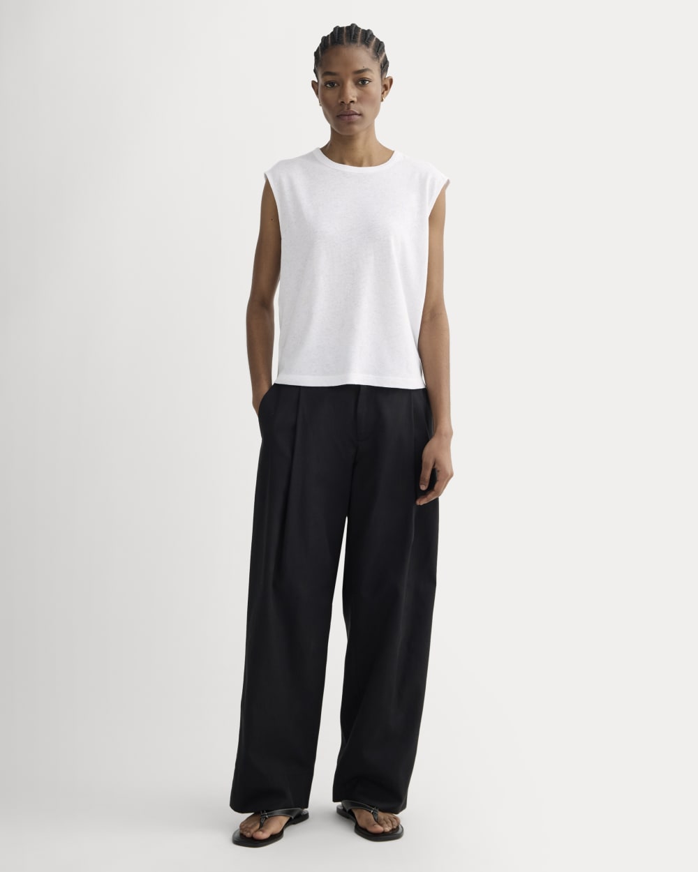 The Muscle Tee in Cotton Linen in White — detail view