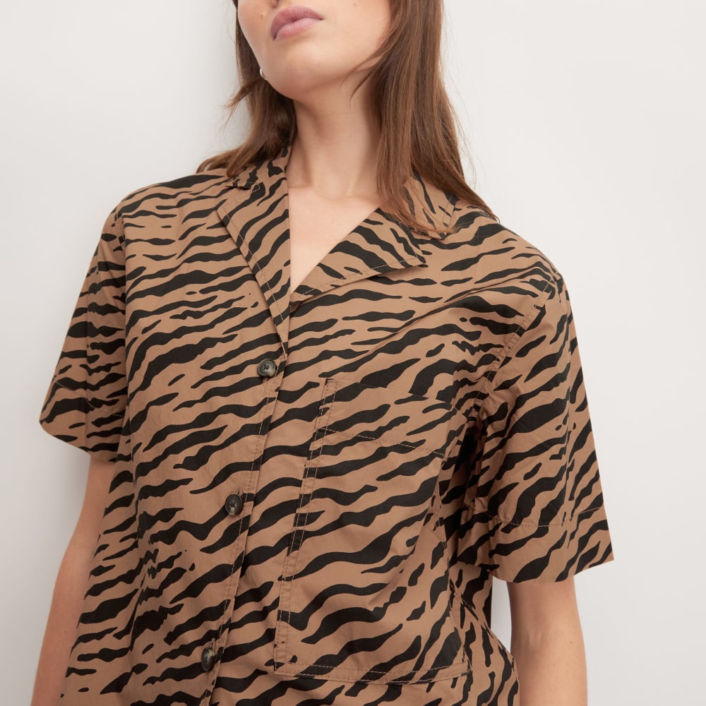 The Poplin Shirt in Tiger Stripe Toasted Coconut — detail view