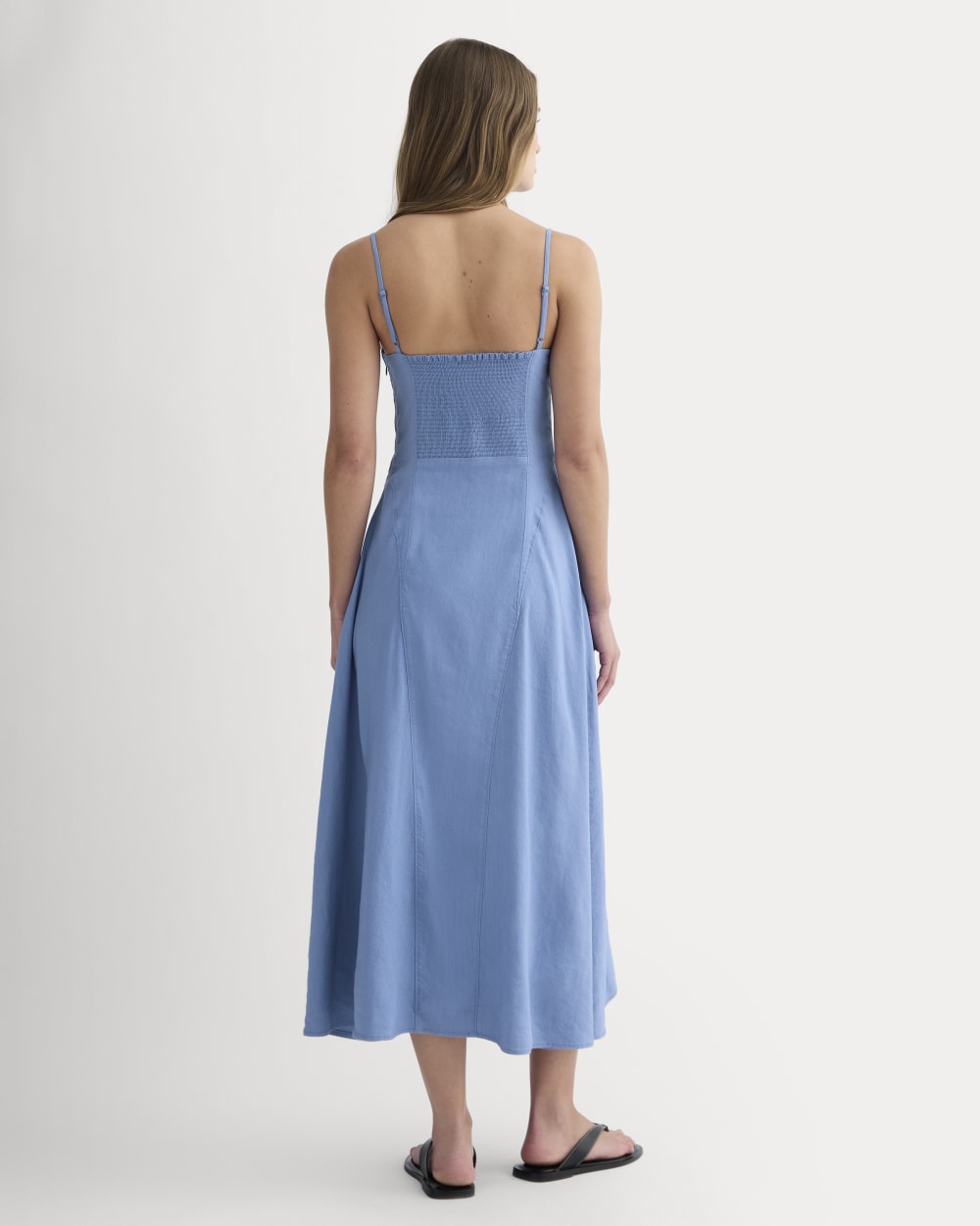 The Seamed Dress in Stretch Linen in Bluebell — detail view