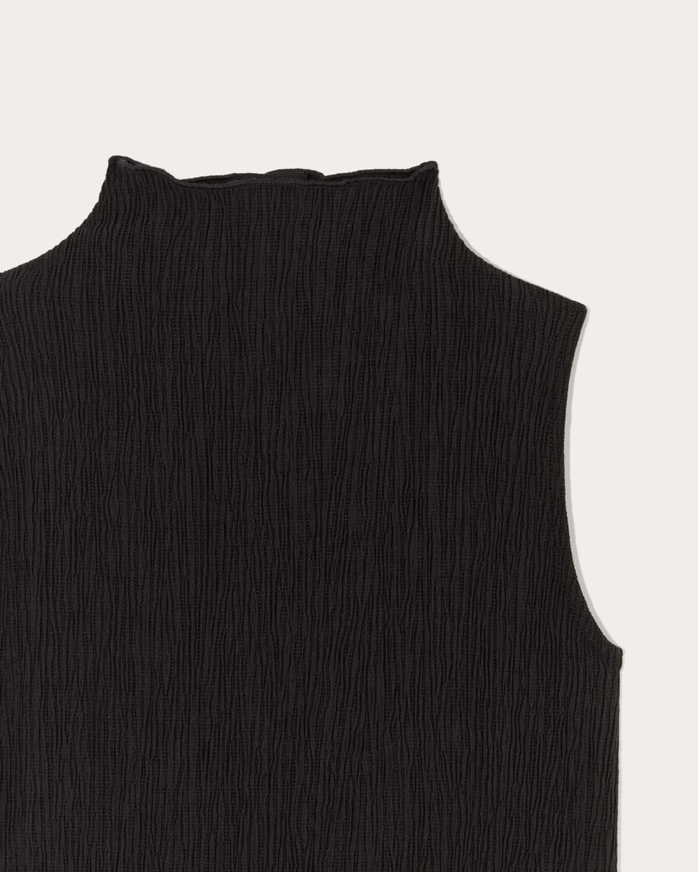 The Crinkle Tank in Black — detail view