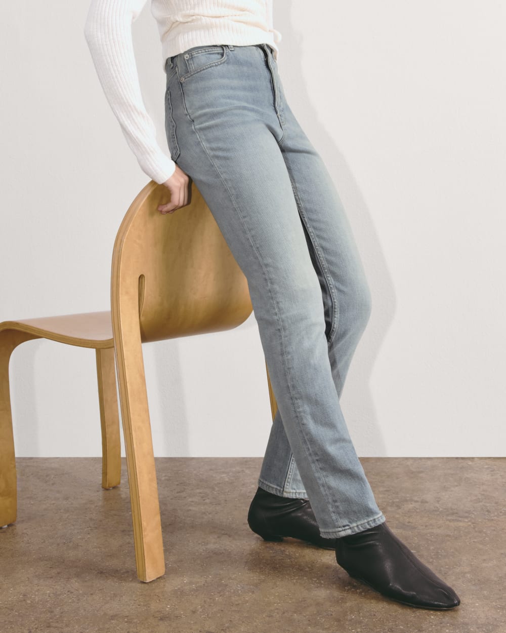 The Way-High® Slim Jean in Vintage Light — detail view