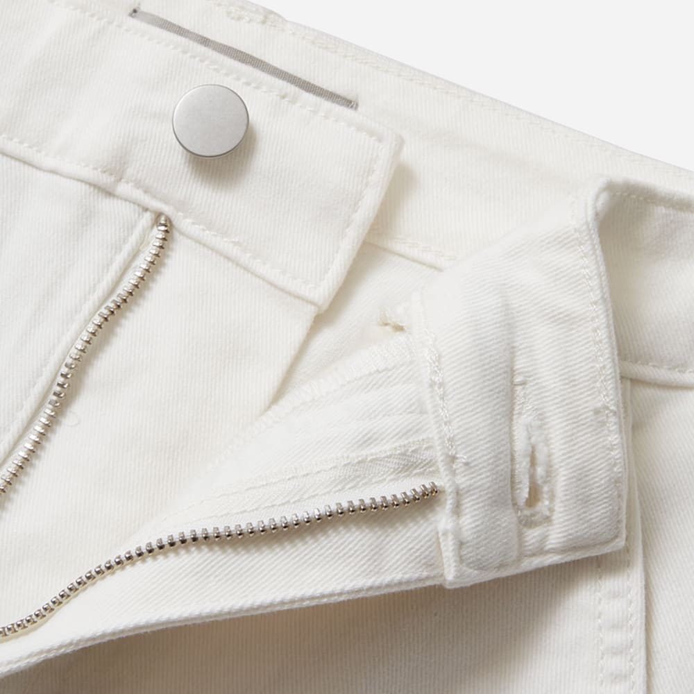 The Utility Barrel Pant in Bone — detail view