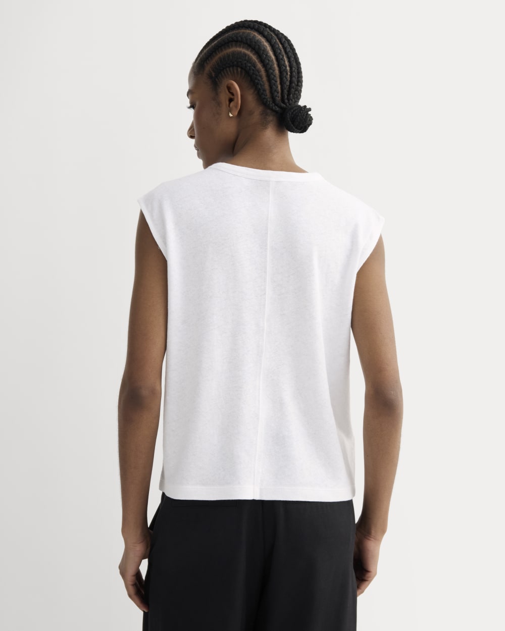 The Muscle Tee in Cotton Linen in White — detail view