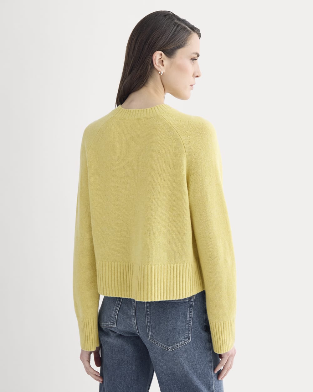 The Boxy Crew in Cashmere in Double Cream Heather — detail view